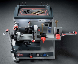 Toon details voor Silca Machine OMNIA MAX  D842100ZB Afbeelding van Silca Machine OMNIA MAX  D842100ZB